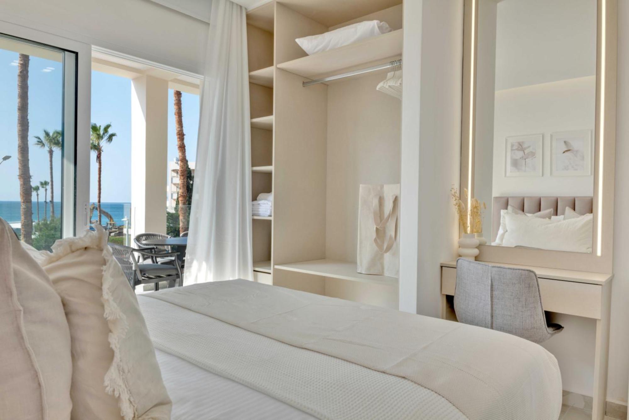 Phaedrus Living: Seaview Luxury Flat Limnaria 150 Apartman Paphos Kültér fotó